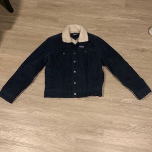 Patagonia Men’s Pile Lined Trucker Jacket - size small navy